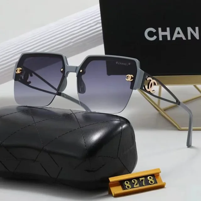 Gucci Multiple eyewear models product detail image 4