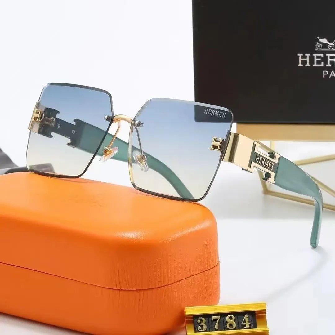 Gucci Multiple eyewear models image 4