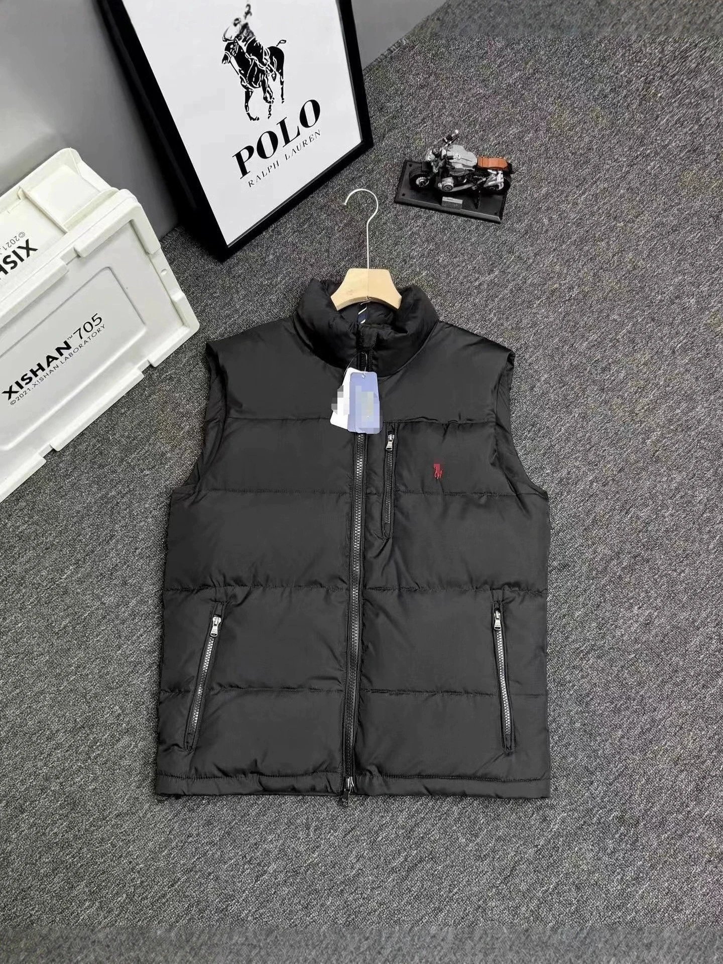 Vest Black