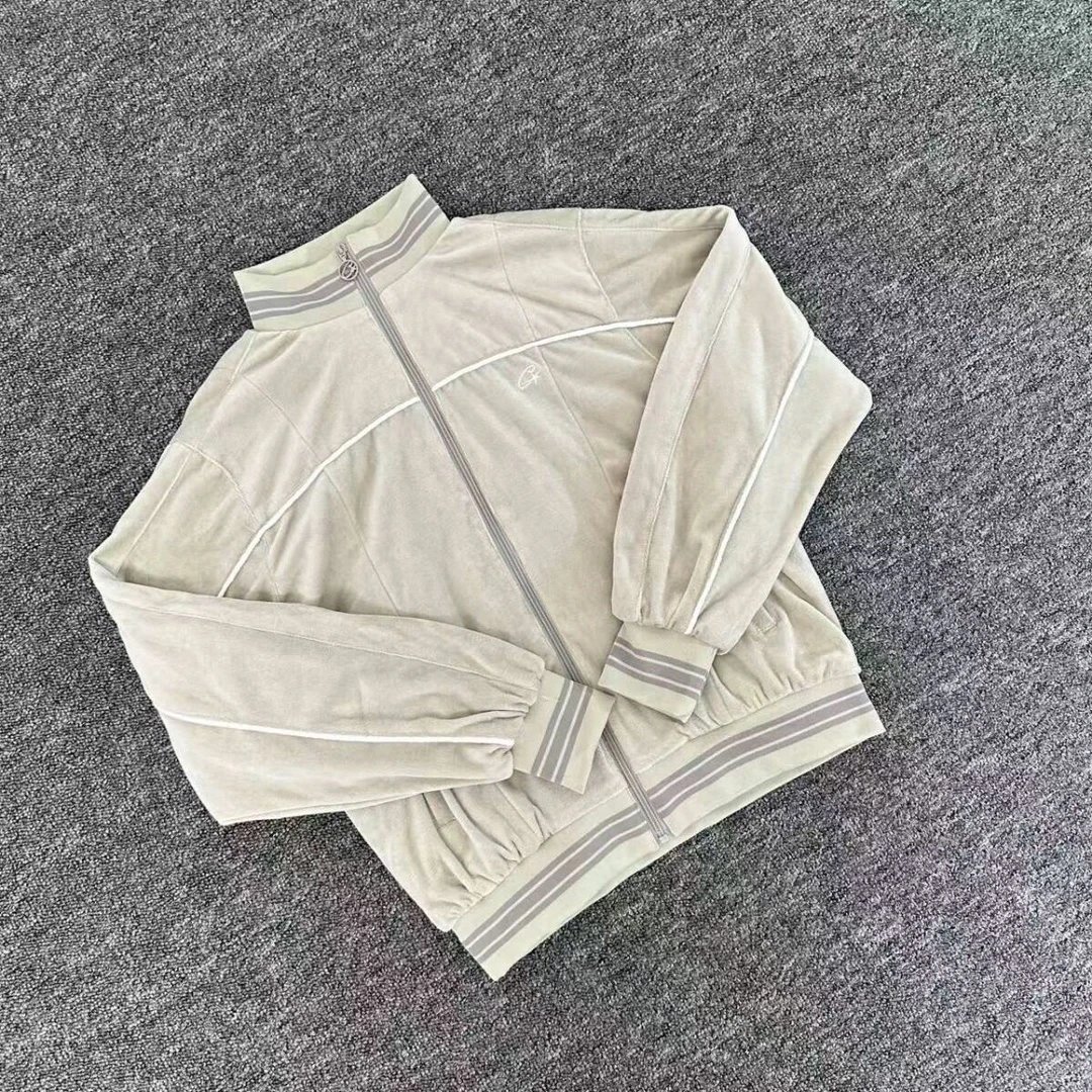 681 Apricot color