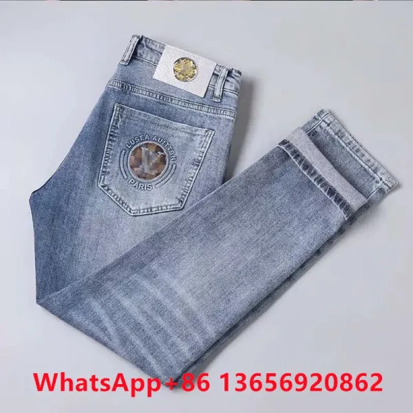 Design Vintage Wash Light Blue Jeans - 1