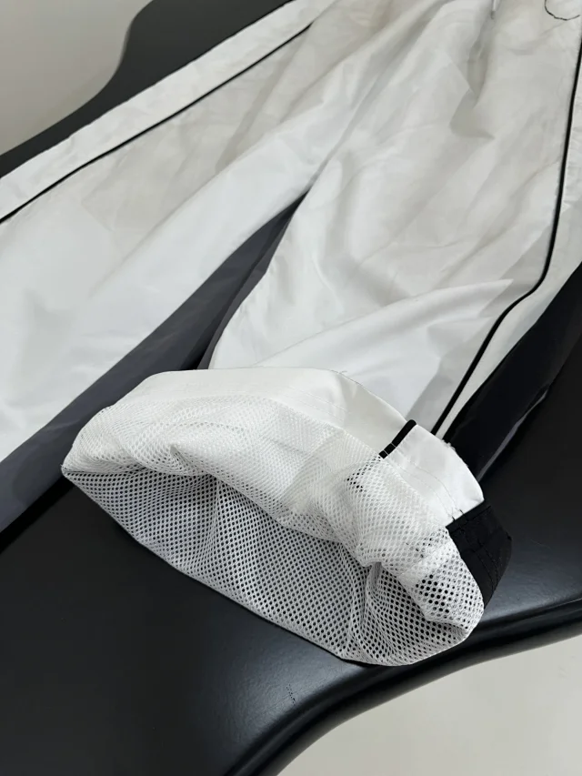 Balenciaga Matching Sets Color-block zip-up track jacket and straight-leg pants set product detail image 10