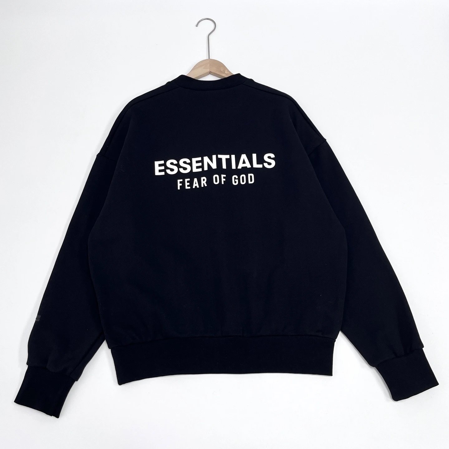 L-3 round neck dark blue black