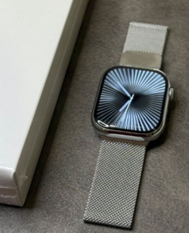 Hermès Ultra 2, Watch S9 and S10 smartwatch variants — Watch S10 Silver strap
