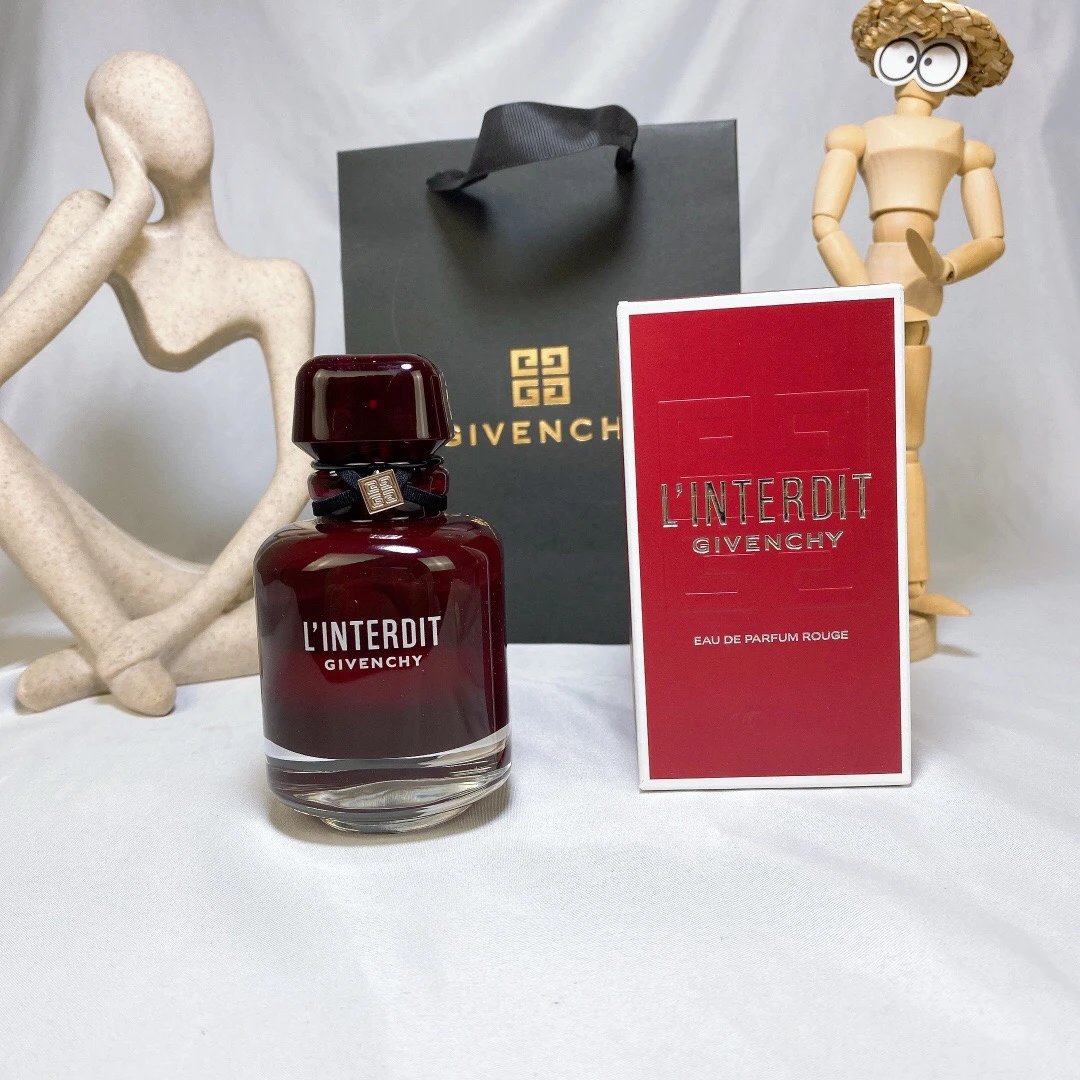 Carolina Herrera Multiple fragrance models — Heart without taboo