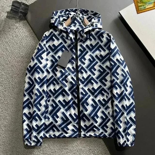Fendi Down Jackets Hooded reversible FF-logo trim product detail image 14
