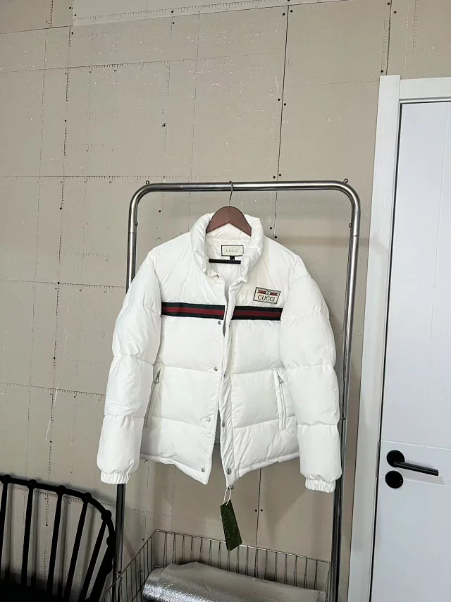 Fendi Down Jackets Hooded reversible FF-logo trim product detail image 6
