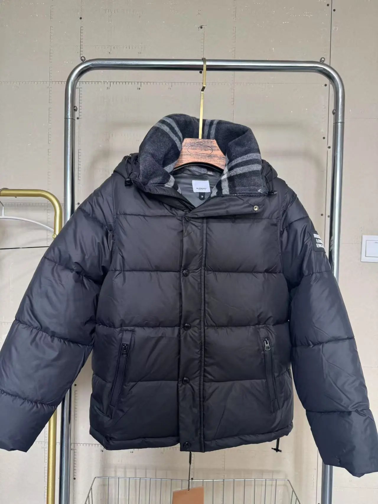 Burberry Black Detachable Sleeves Black Hood