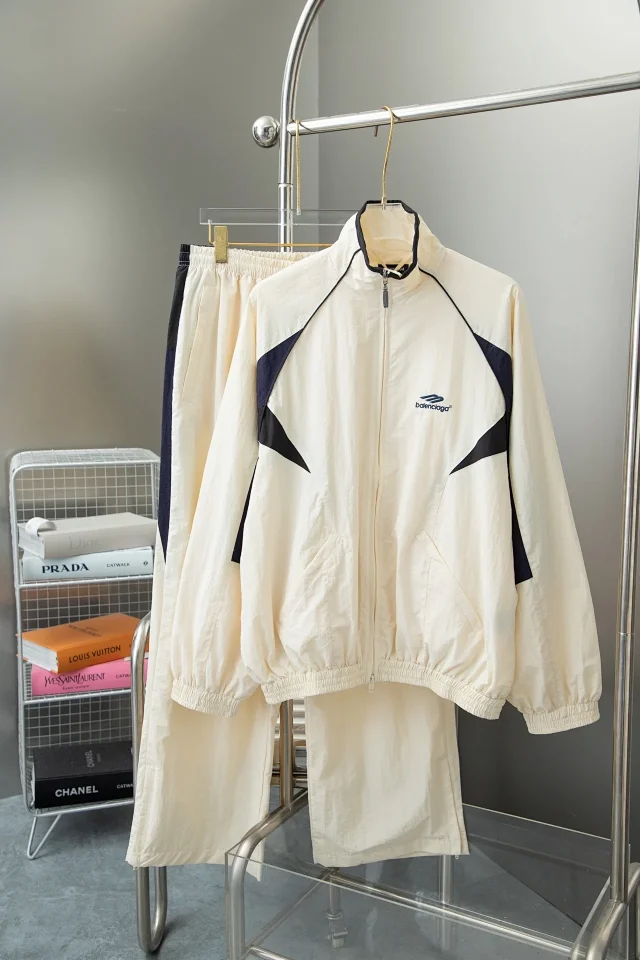 Prada Jackets Zip-Up Jacket product detail image 2