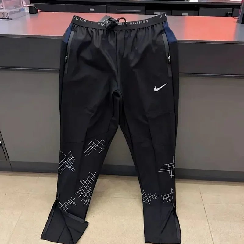 Nike Matching Sets Three-Piece Sportswear Set with Hooded Jacket, T-Shirt and Shorts — TOP printed jogger pants.