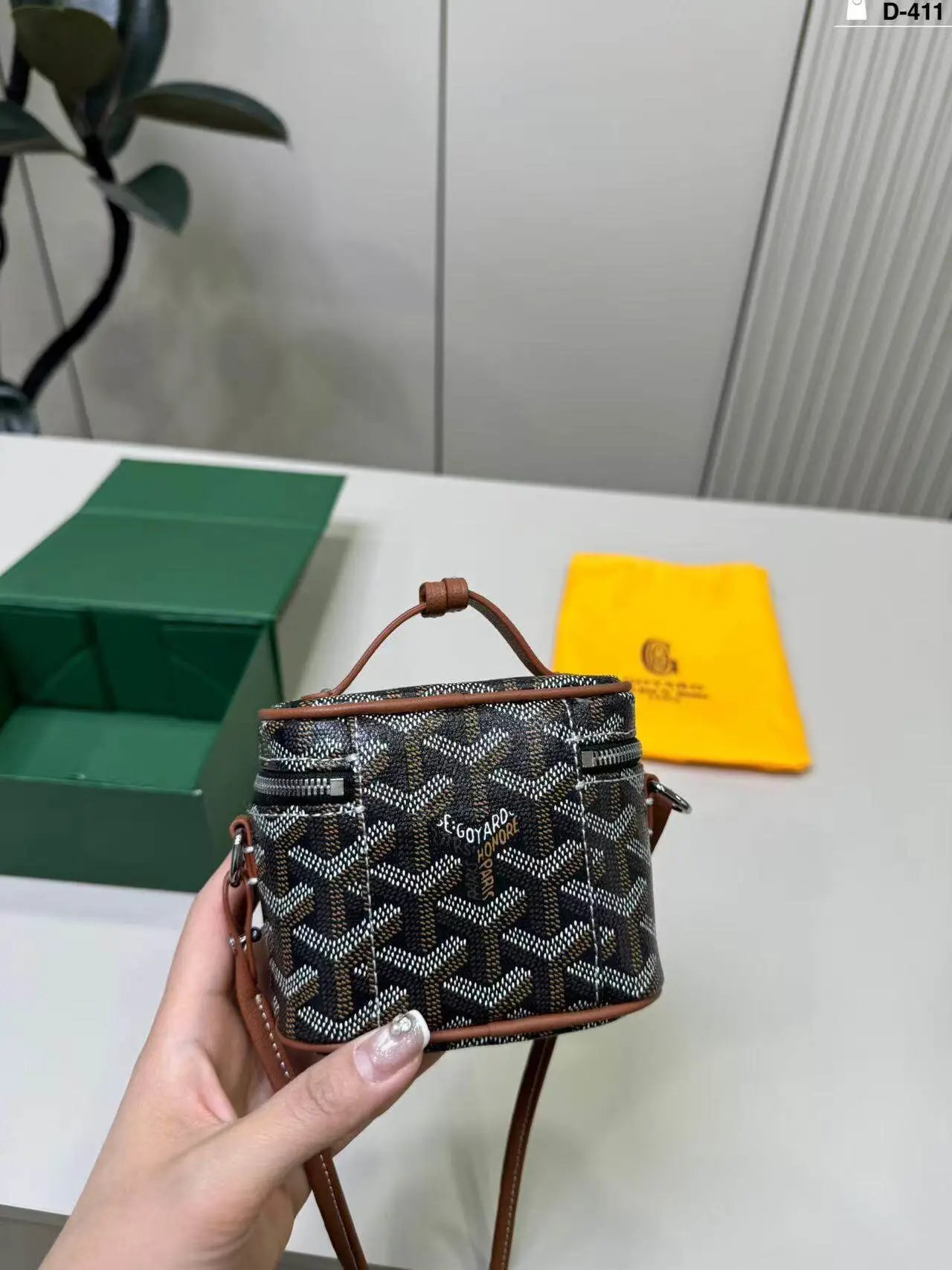 Goyard Crossbody Bags Mini top-handle zip bag image 3