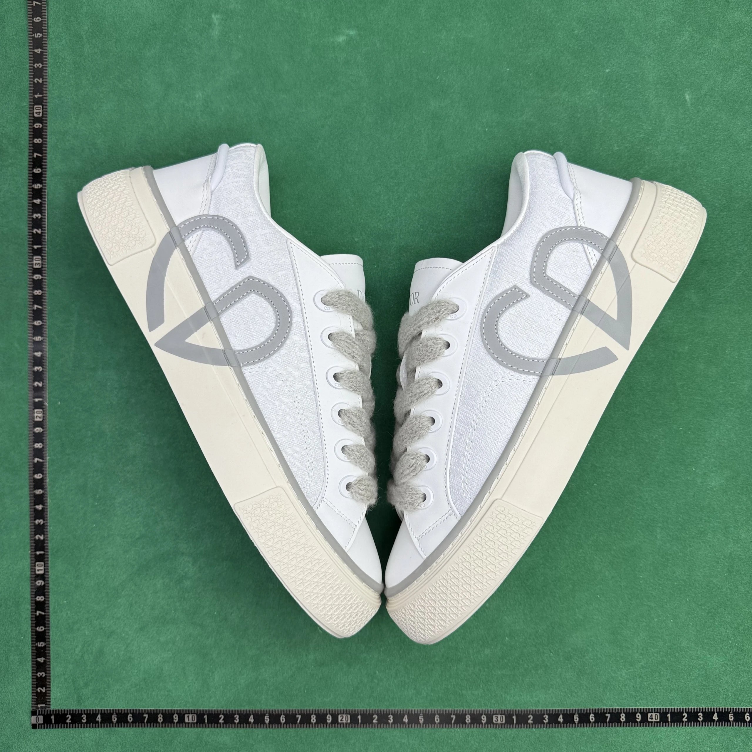 Dior Sneakers B33 image 2