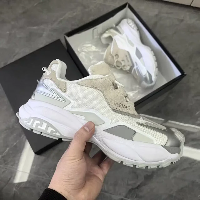 Versace Sneakers Squalo chunky product detail image 2