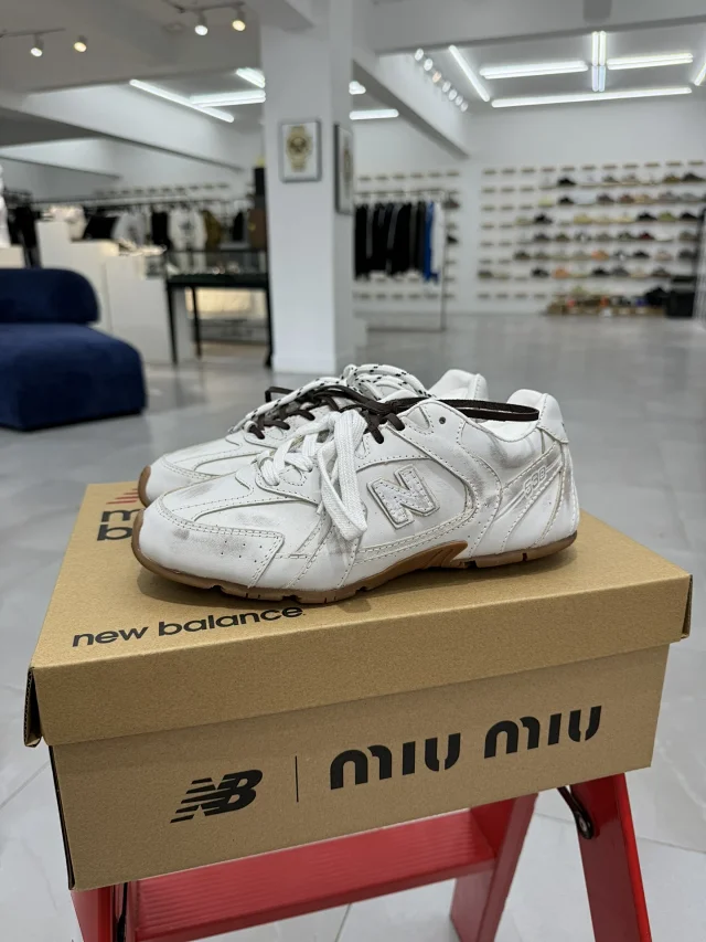 New Balance Sneakers 530 Miu collaboration product detail image 5