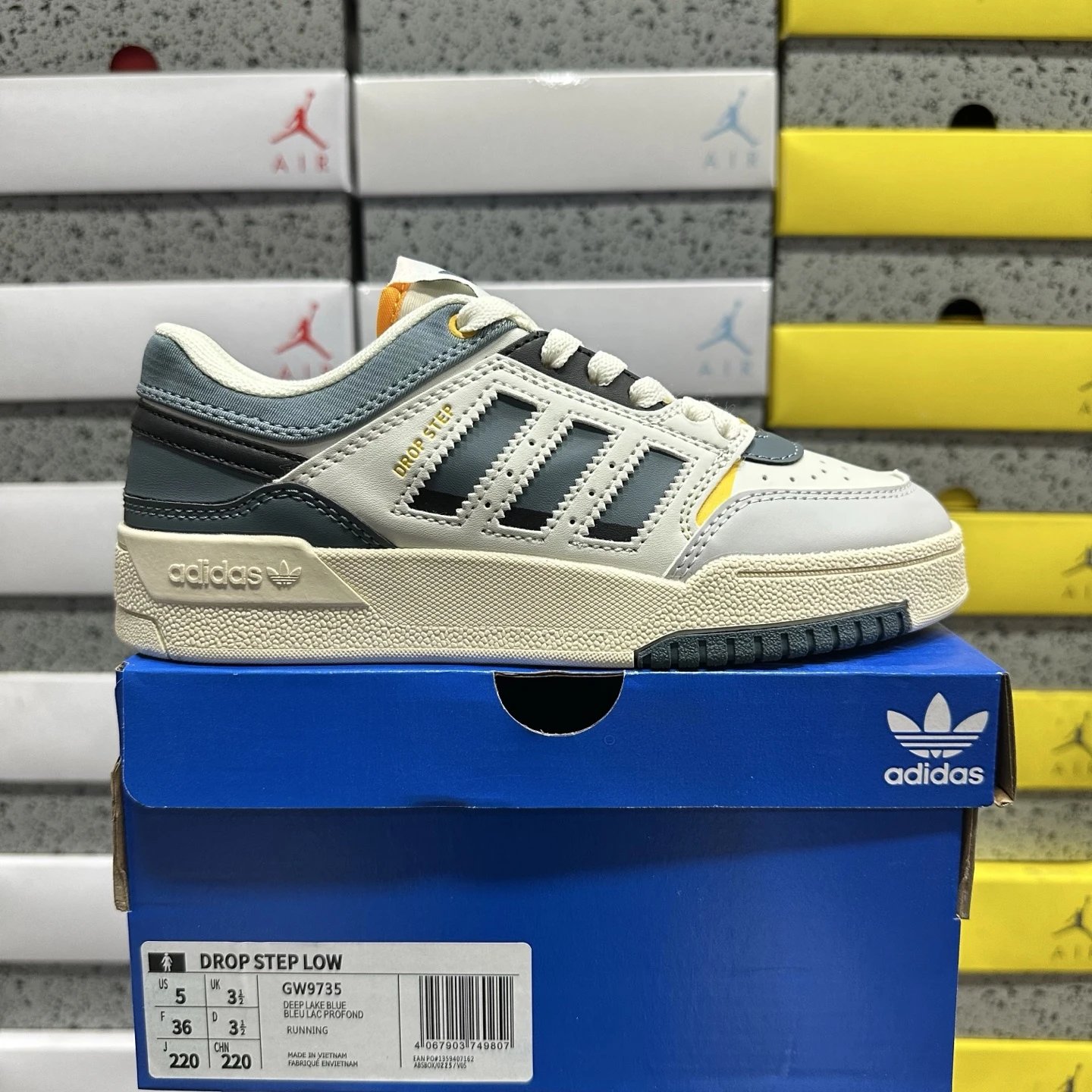 Adidas Multiple Drop Step models shown image 2