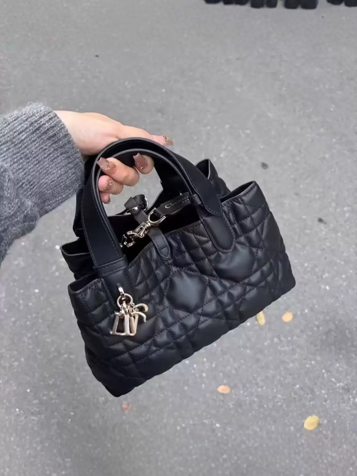 Dior Handbags Toujours quilted handbag image 2