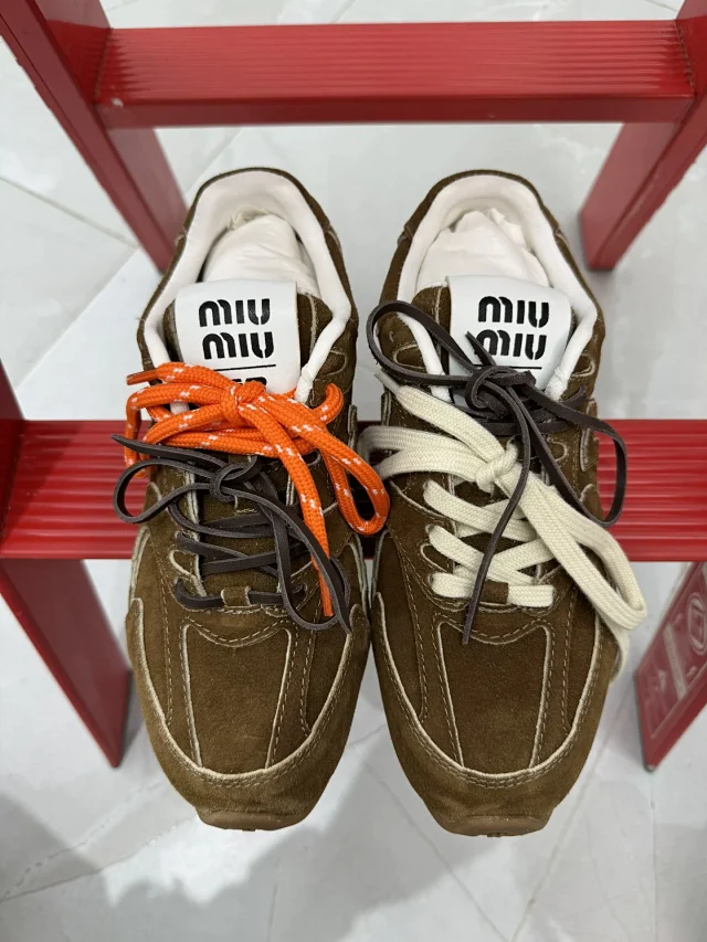 New Balance Sneakers 530 Miu collaboration product detail image 6
