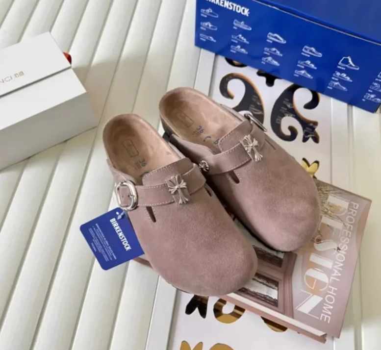 Birkenstock Slippers Suede Buckle Clogs with Cross Charm — Sand-colored Cro