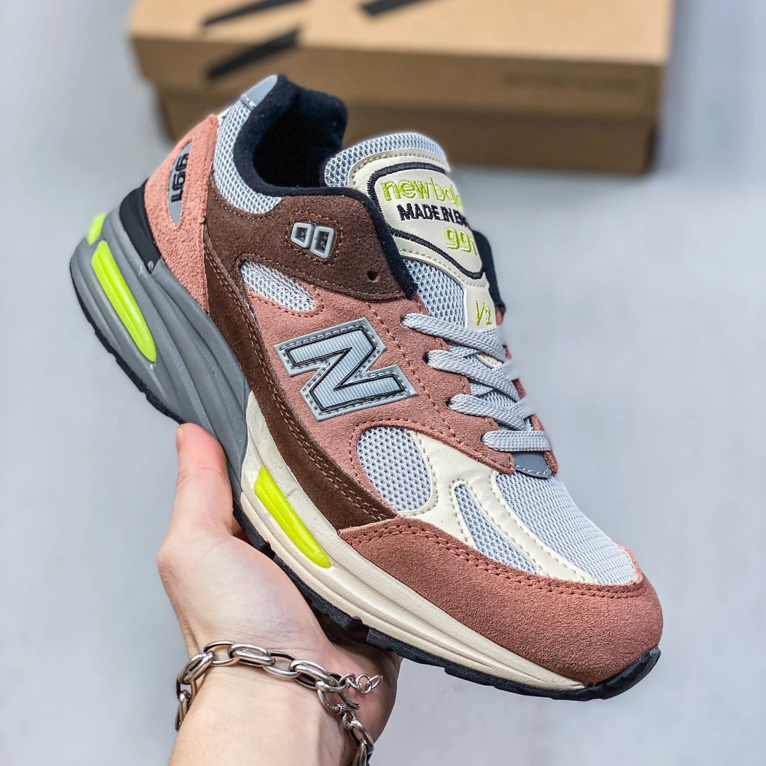 New Balance Multiple models shown image 2