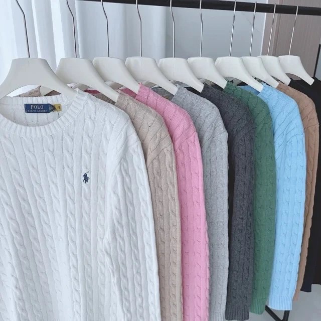 R * L round neck sweater