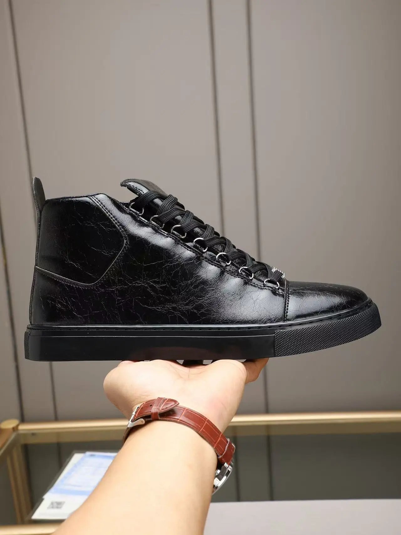 B-high top fashionable leather board shoes - S