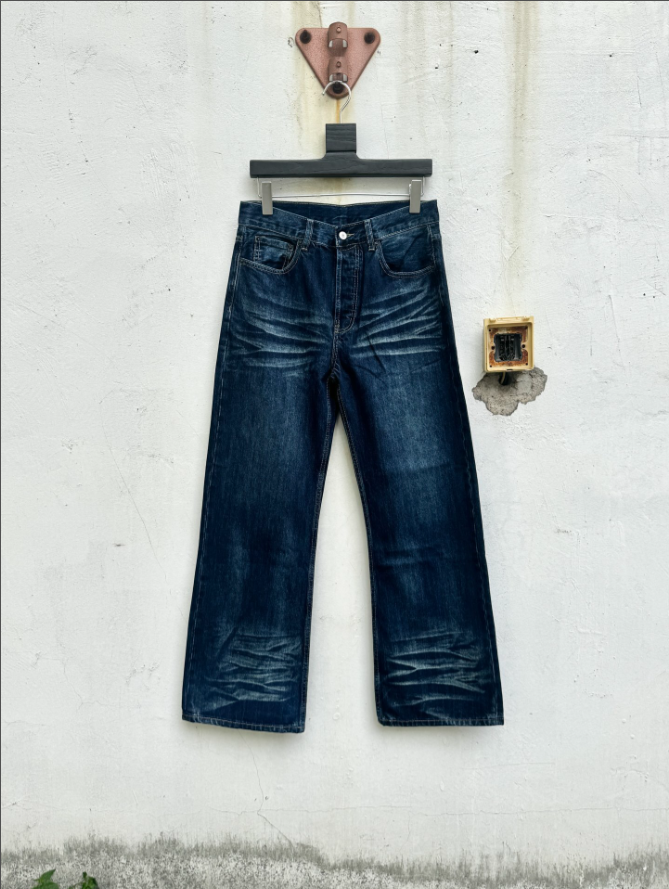 A- Ripple Wash Mid-Rise Loose Wide-Leg Jeans - CAT