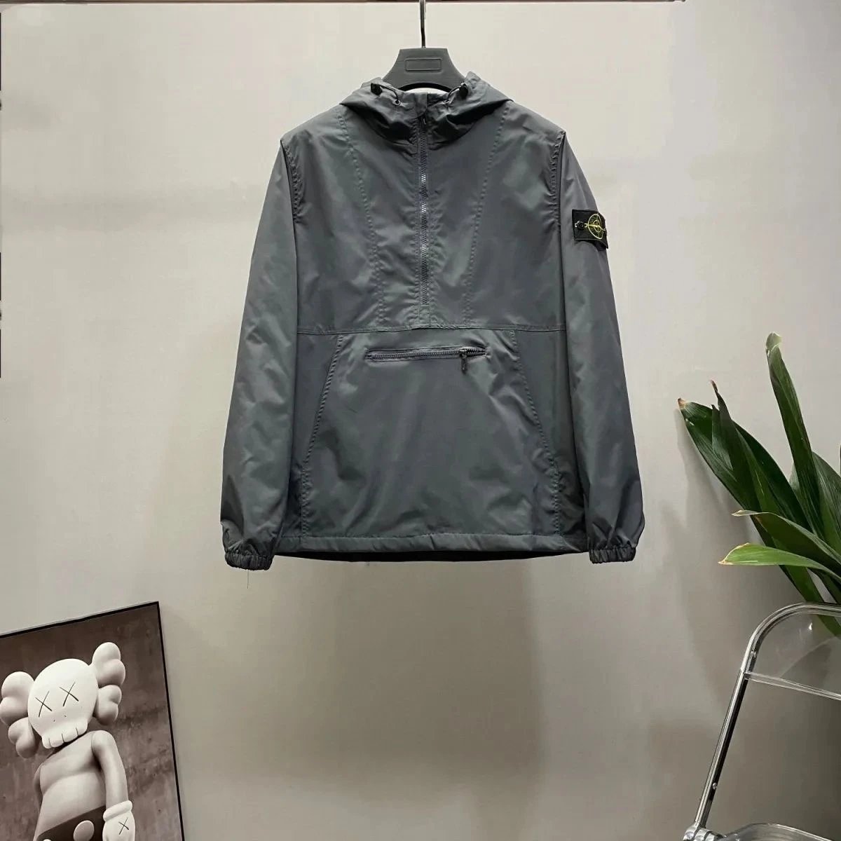 Half zipper gray