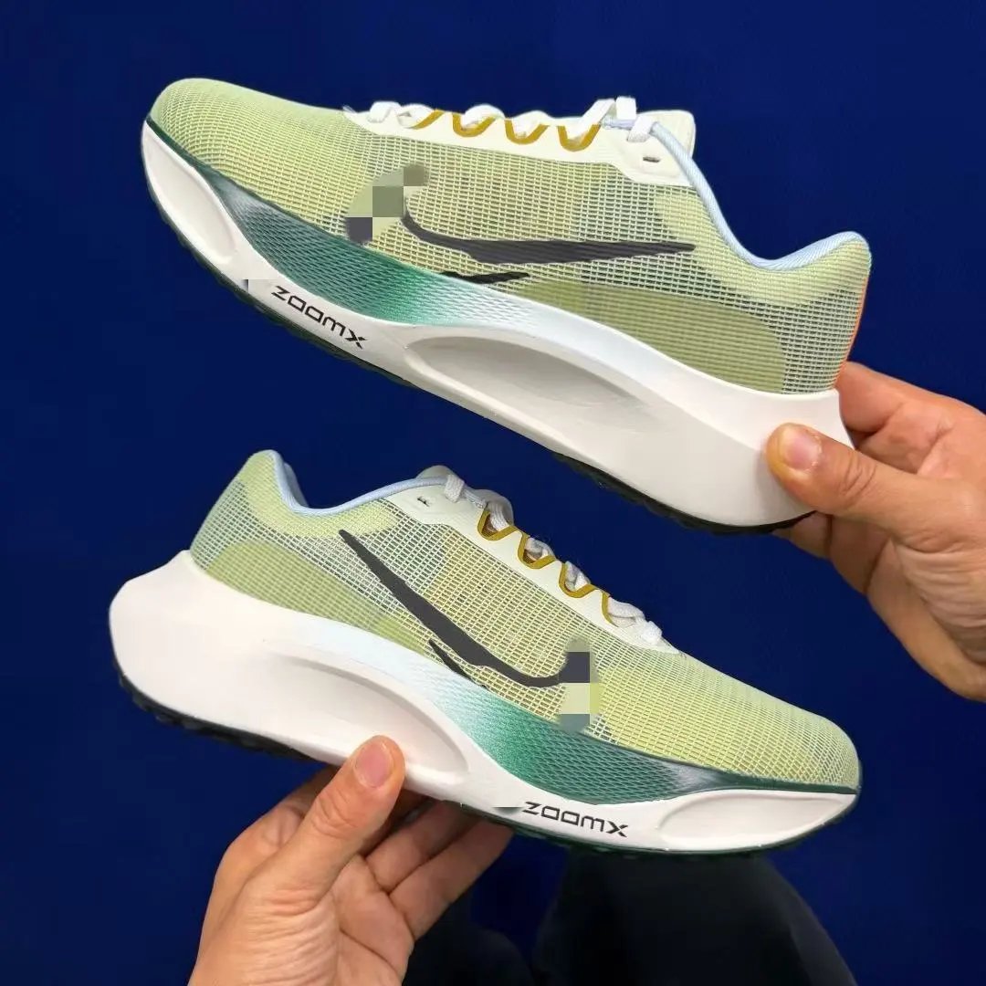 Nike Sneakers Zoom Fly 5 — 18