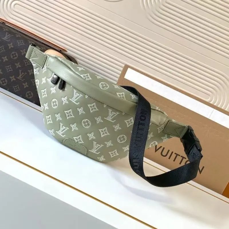 Louis Vuitton Crossbody Bags W2C-152 Monogram Bag with Detachable Pouch — 8
