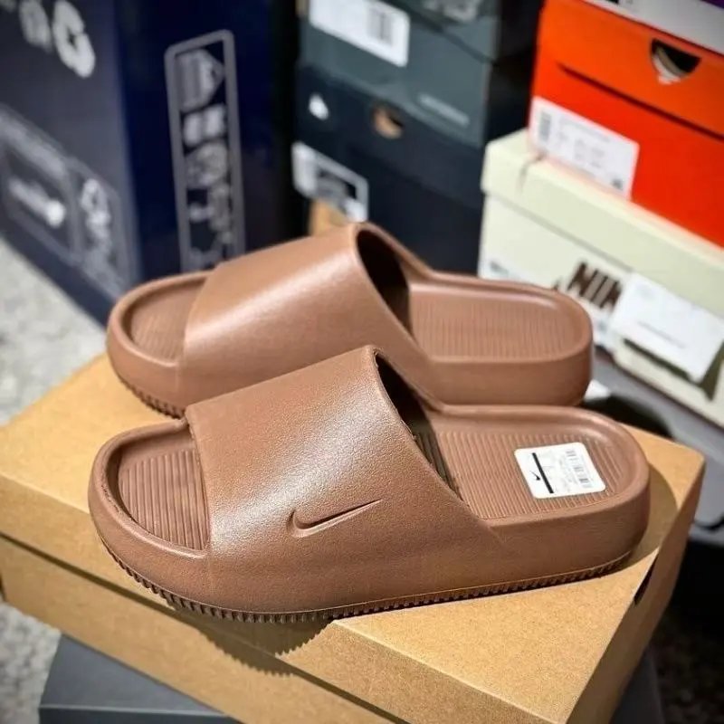 Nike Slippers One-piece slide with embossed Swoosh — 6