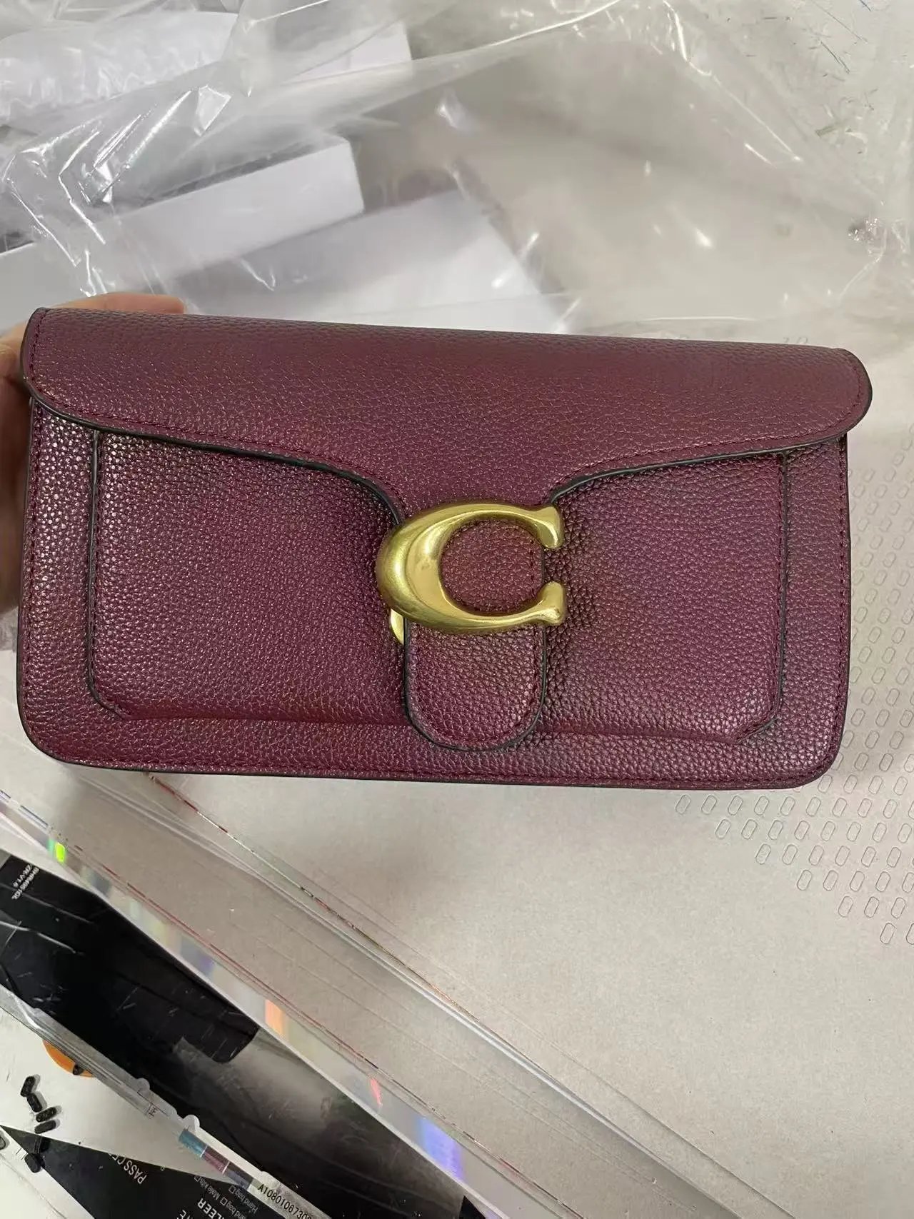 Coach Crossbody Bags Tabby 26 with Signature C Hardware — Lychee-pattern wine red gift box