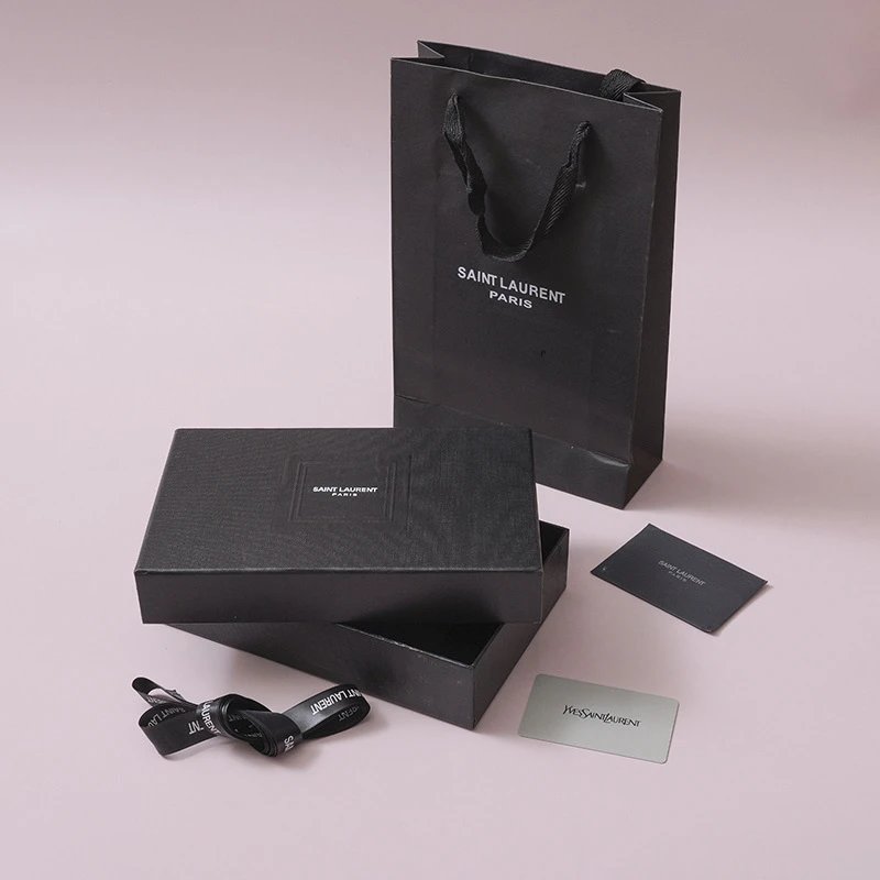 Scarf / Short-sleeve Shirt Full Gift Set (30*20*4)