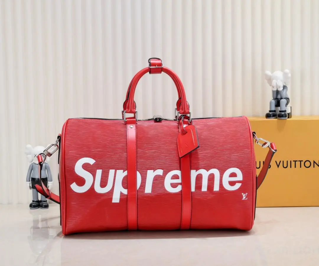 Supreme Travel Bags Logo Cylindrical Duffel Bag image 3