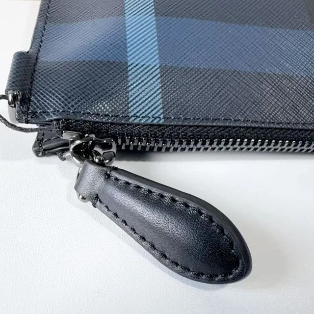 Unbranded Handbags Plaid zip wristlet clutch product detail image 6