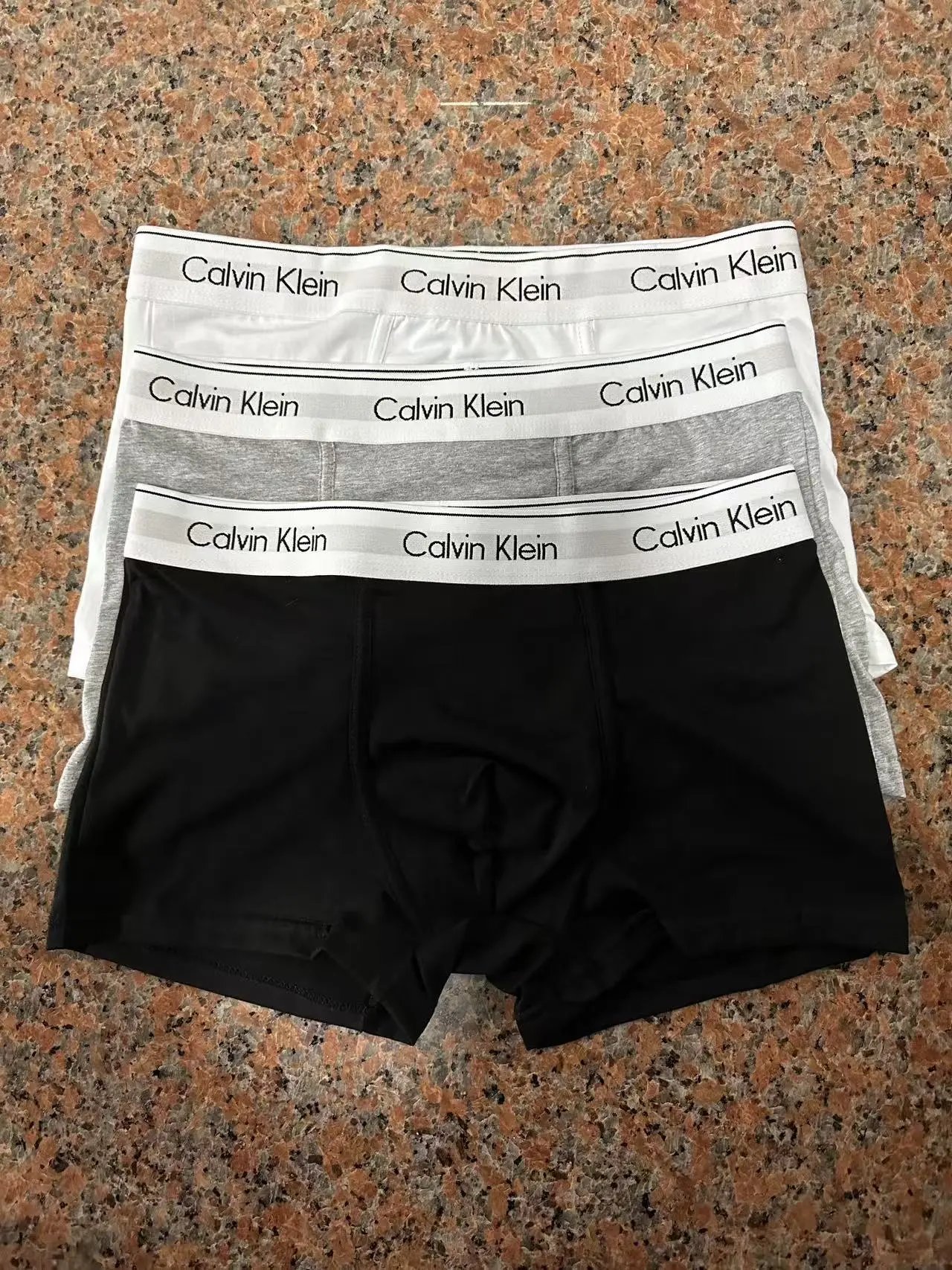 Gift box packaging is a must-have! Men's genuine CK underwear Calvin Klein pure cotton mid waist flat angle antibacterial, breathable and comfortable four cornered pants