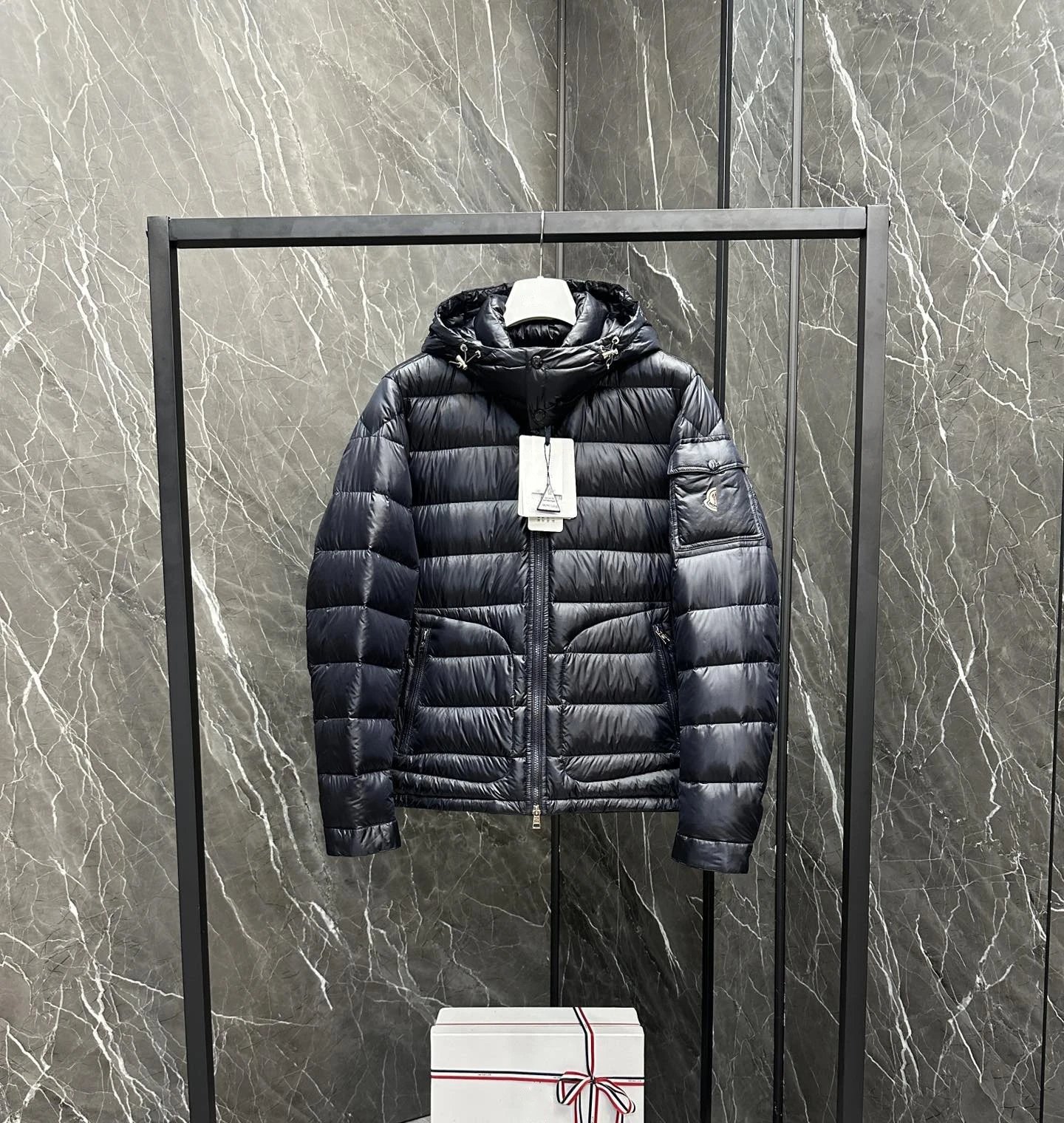 Moncler Down Jackets Hooded puffer jacket — Navy Blue