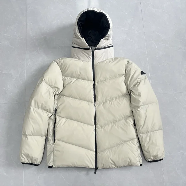Moncler Down Jackets Hooded puffer jacket product detail image 6