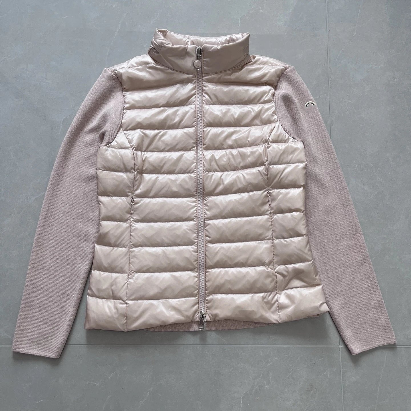Moncler Down Jackets Hooded puffer jacket — Spliced pink