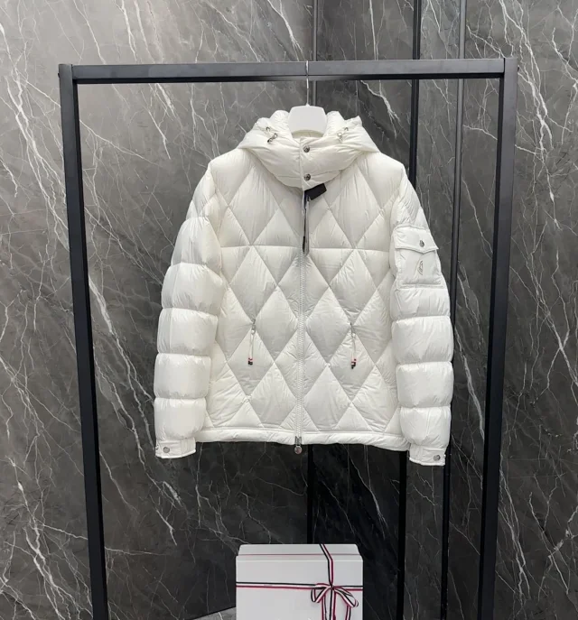 Moncler Down Jackets Hooded puffer jacket product detail image 8