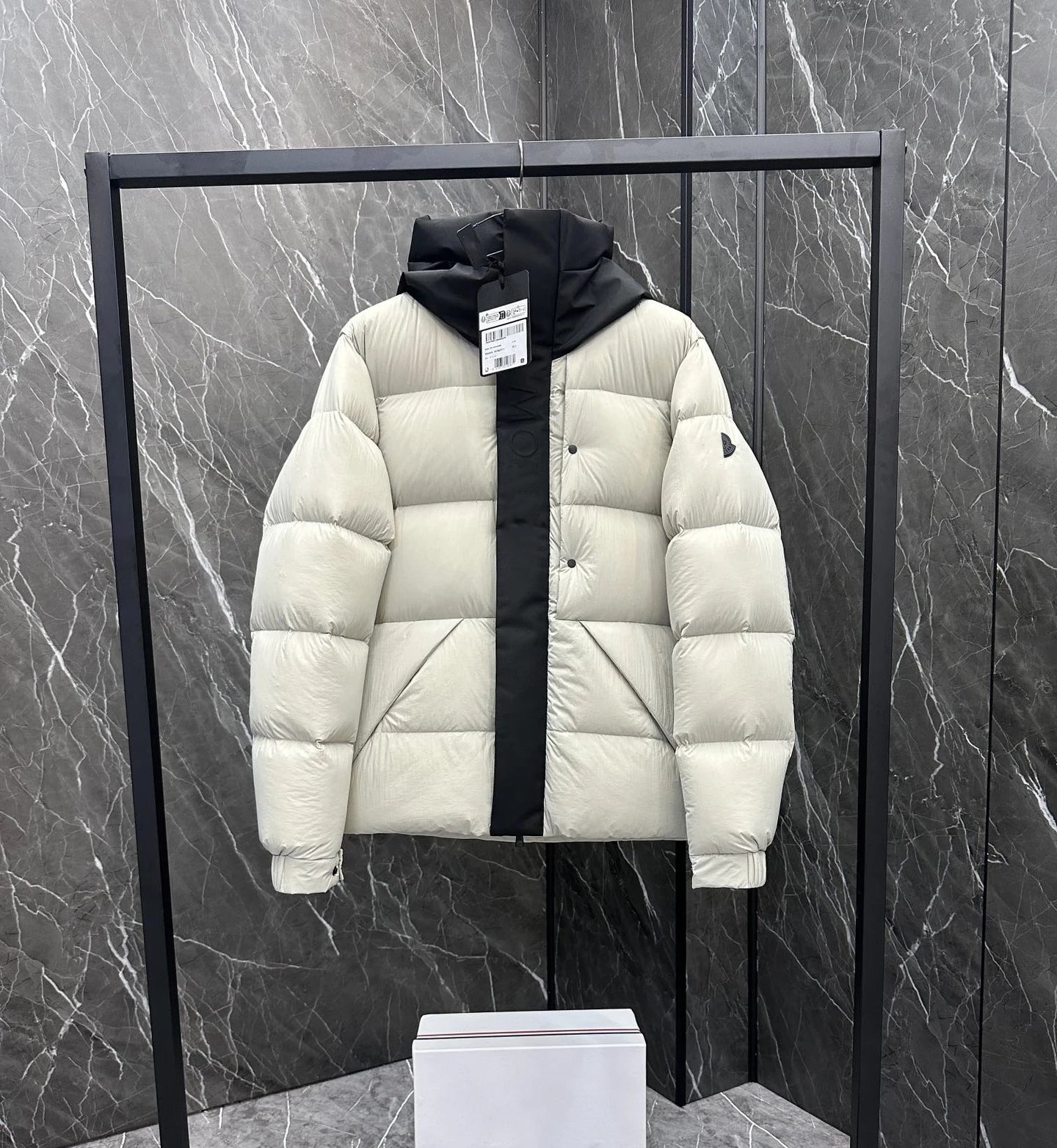 Moncler Down Jackets Hooded puffer jacket image 7