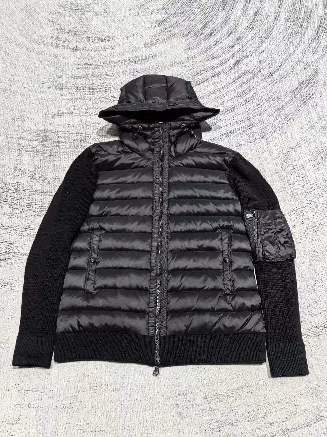 Moncler Down Jackets Hooded puffer jacket — cap white and black