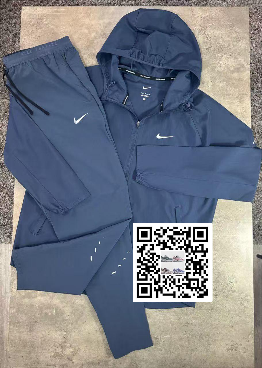 Trendy Sports Set Best Seller