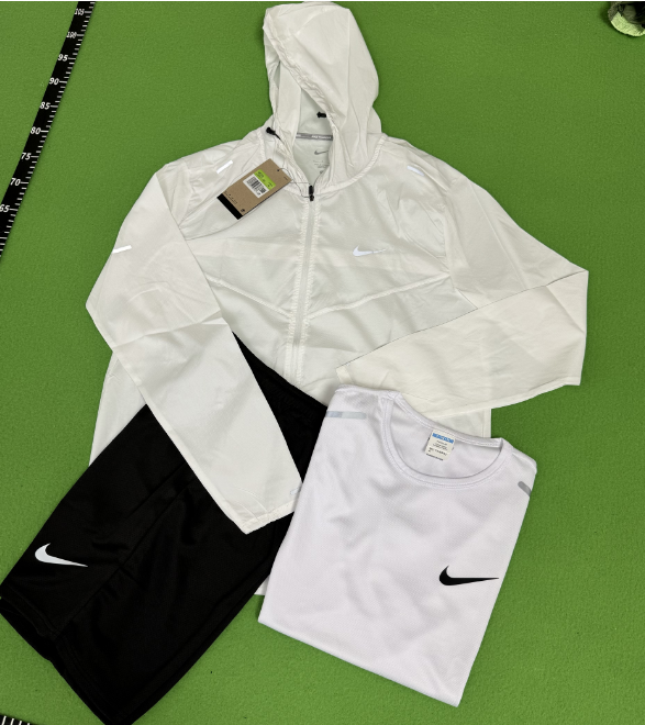 Nike Matching Sets Hooded windbreaker, T-shirt and shorts set image 8