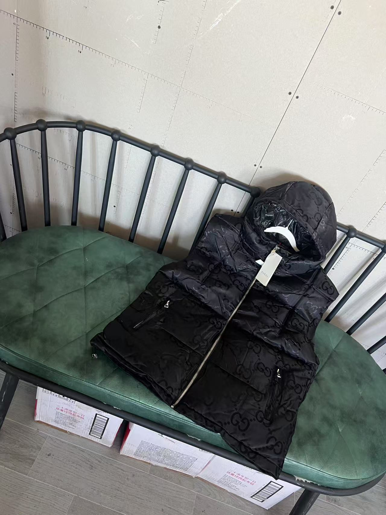 Gucci-棉服-马甲-03