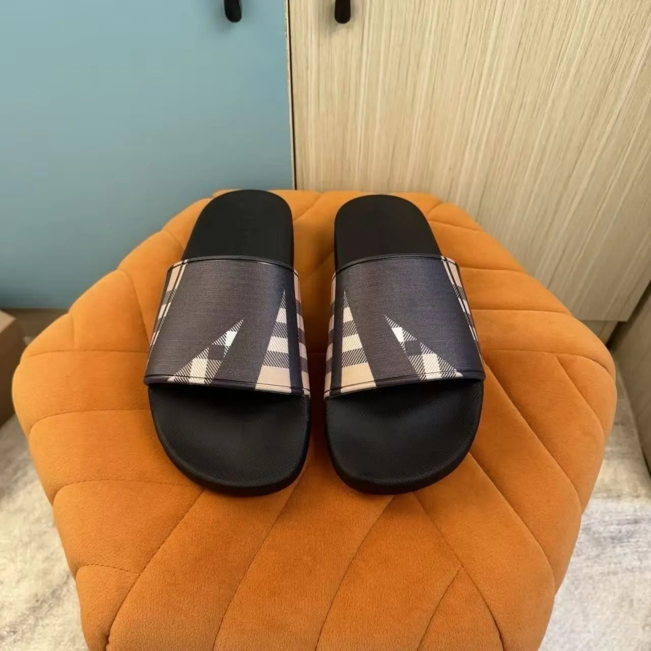 Christian Dior Slippers Logo Strap Slide — A14 (Best-selling model) * top quality