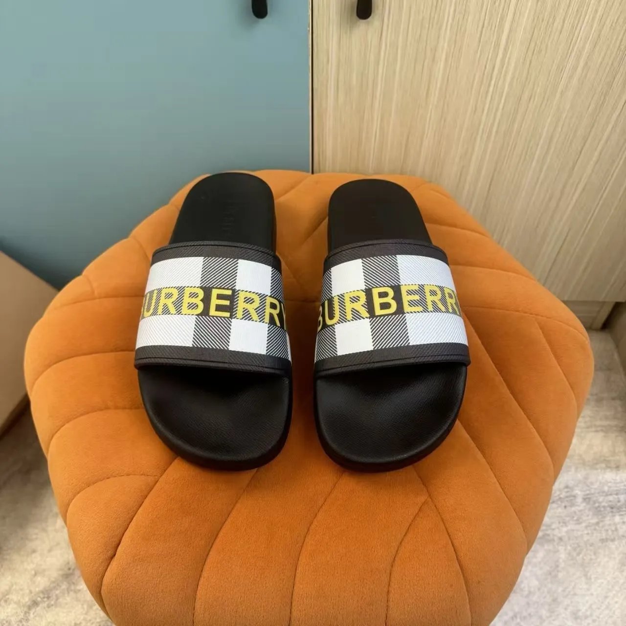 Christian Dior Slippers Logo Strap Slide — A10 (Best-selling model) * Top quality