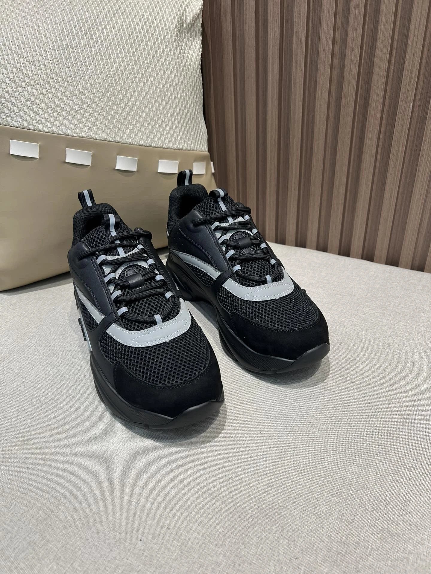 Dior B23 White Black Gray Chunky Sneakers - 2