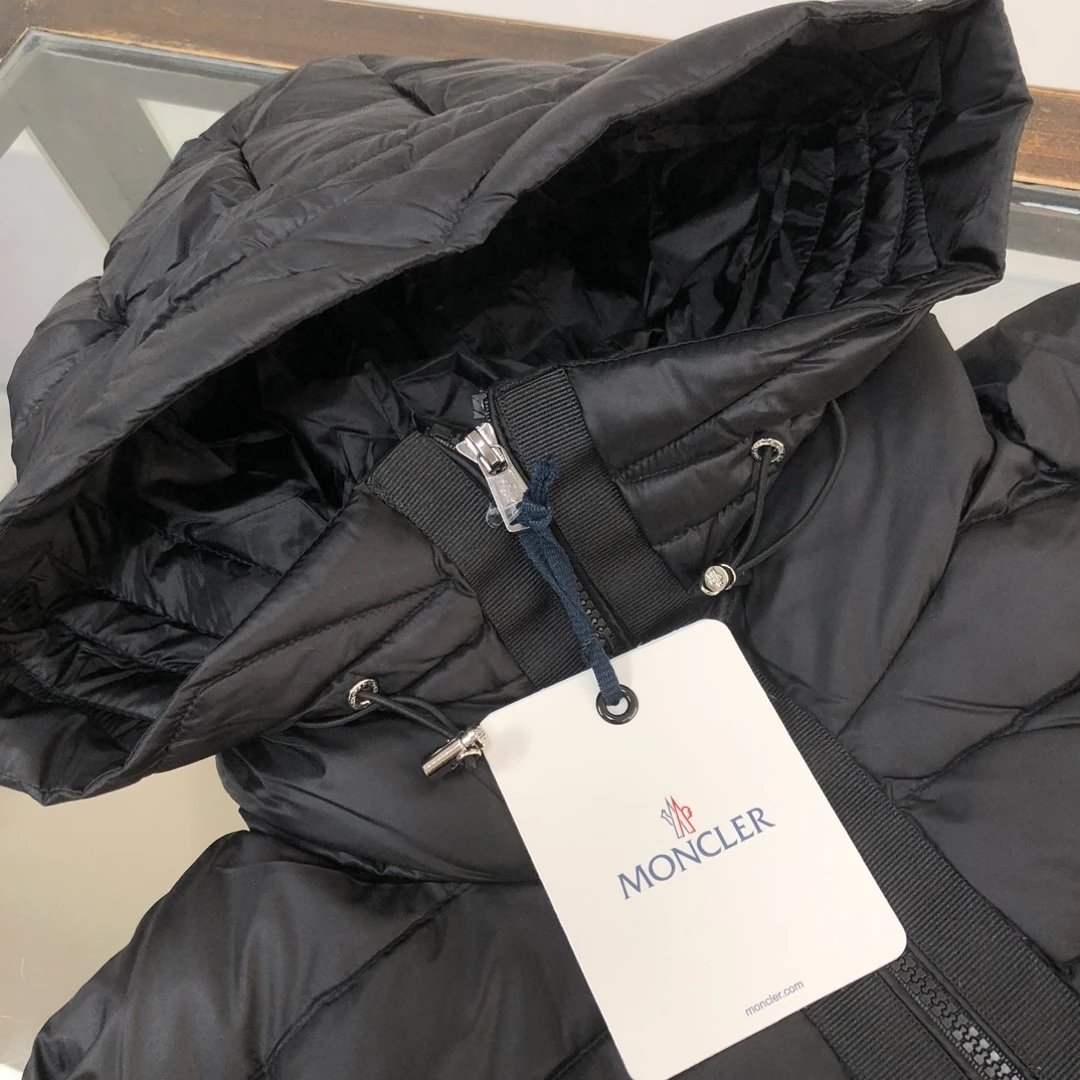Moncler 3