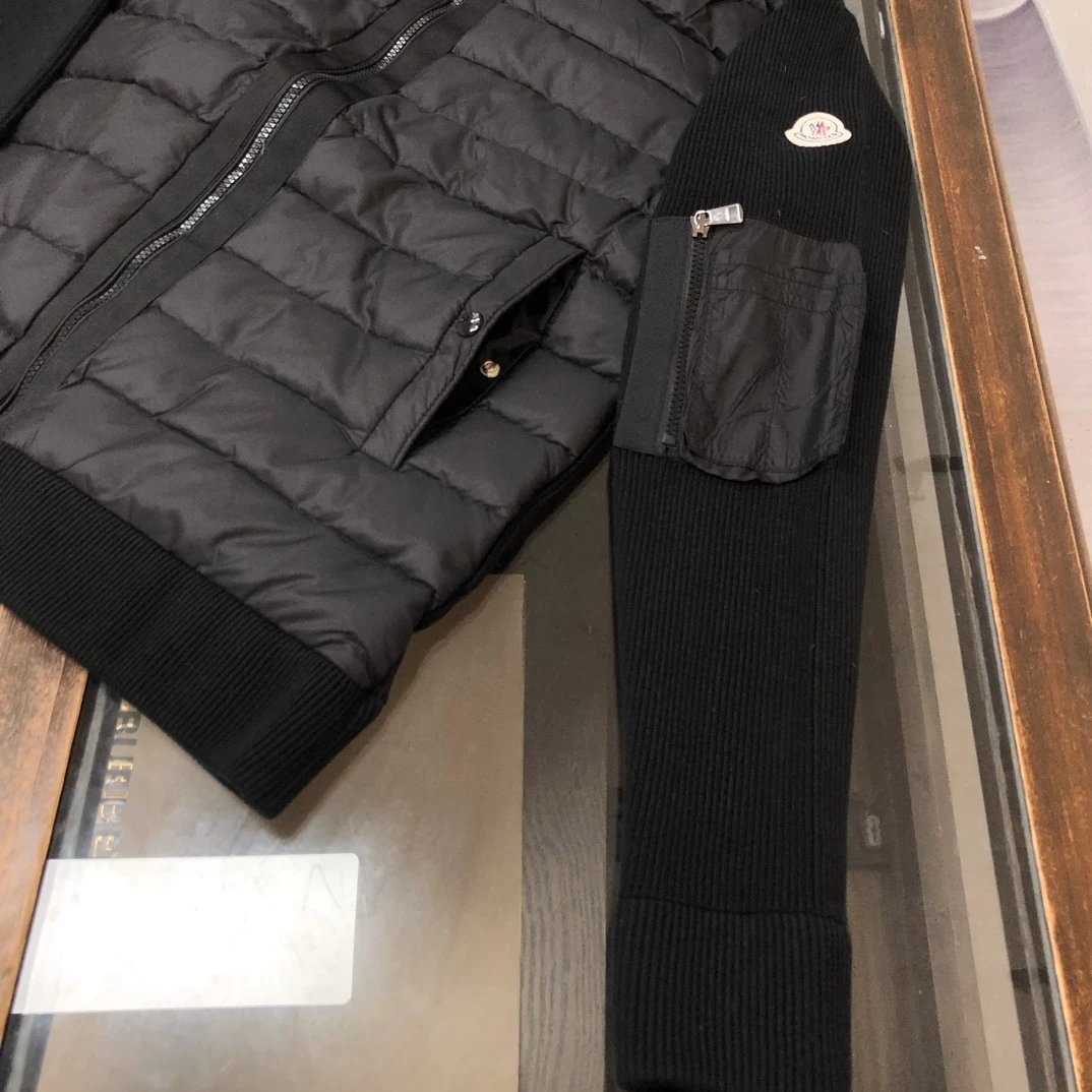 Moncler 6