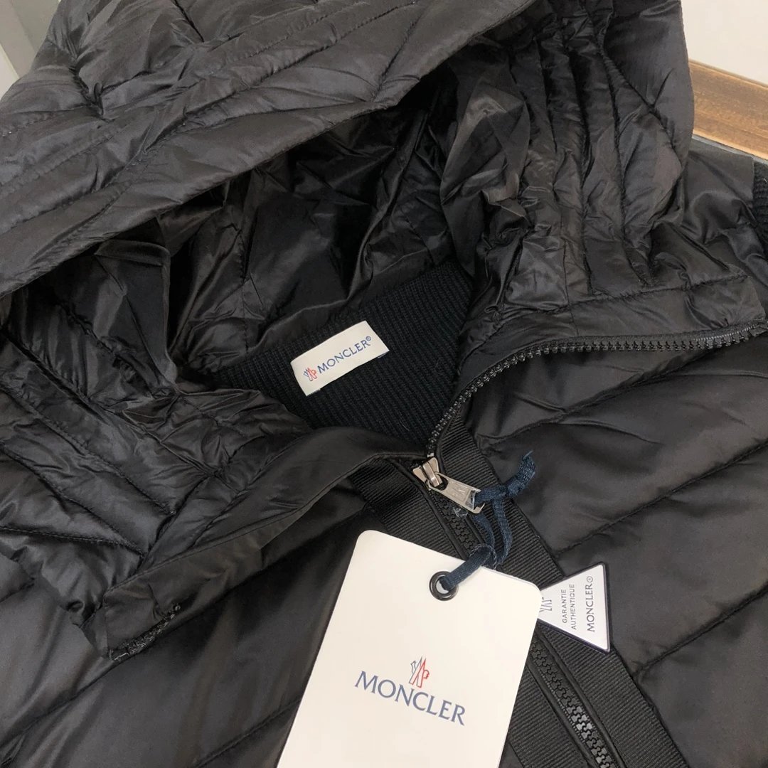 Moncler 4